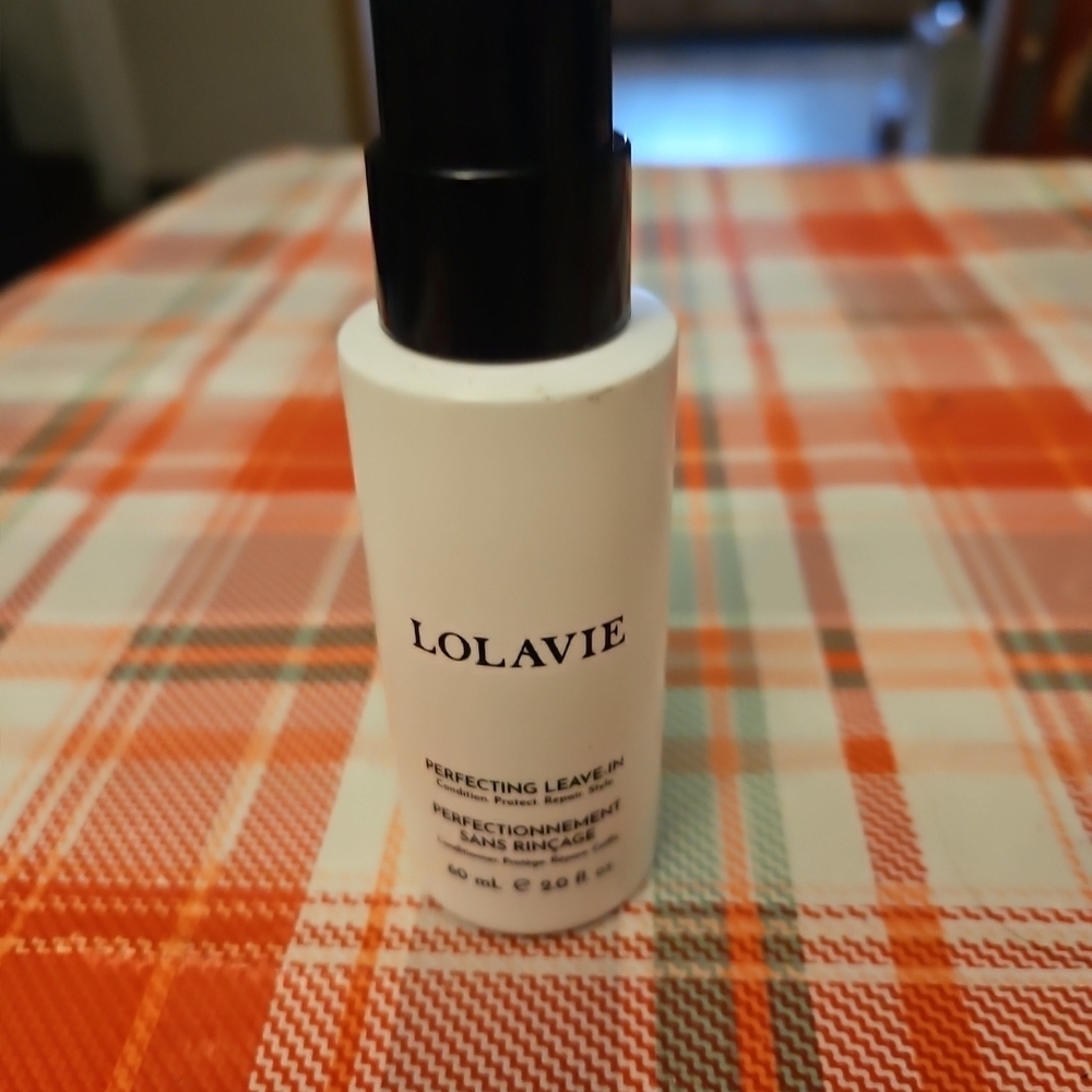 Lolavie Perfecting Leave-In Spray